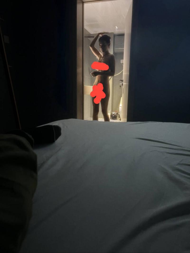 大桥道暗场， 进去二楼暗店，暗